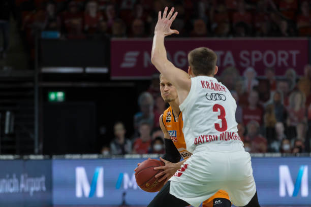 验丰富的中 验丰富的中