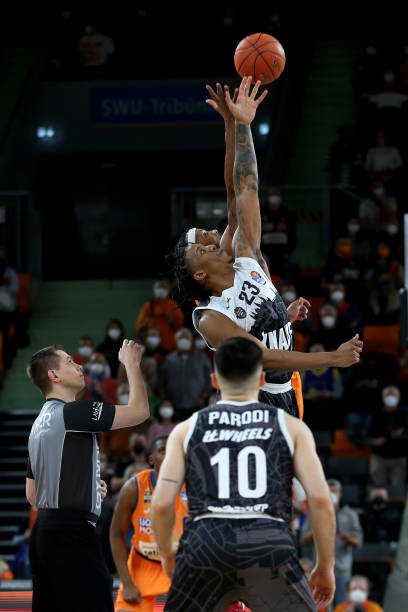 澳网-逆转2号种子！凯斯2-1击败斯瓦泰克进决赛.