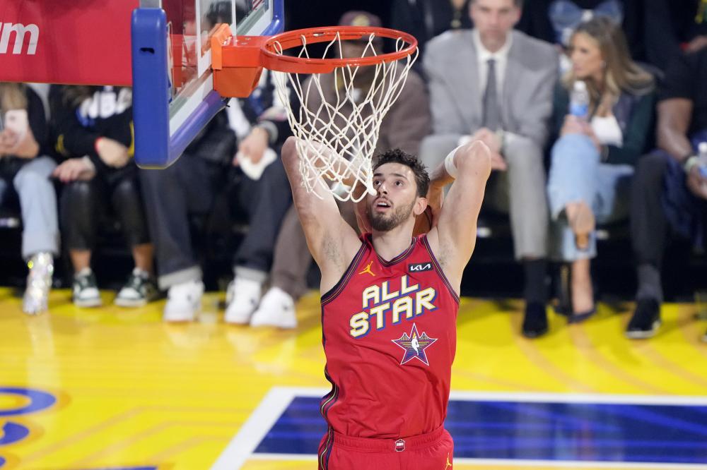 2025年斯诺克世界大奖赛：罗伯逊连赢十局“零封”宾汉姆夺冠